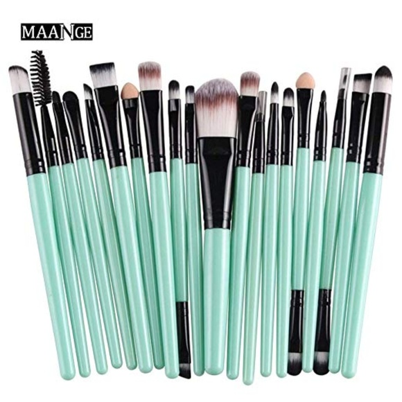 Other - NEW MAANGE 15 pcs Makeup Brushes Set